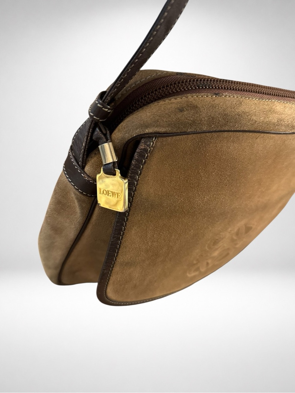 SOLD Loewe Suede Leather Crossbody Shoulder Bag Brown Anagram Logo Vintage - Picture 3 of 13